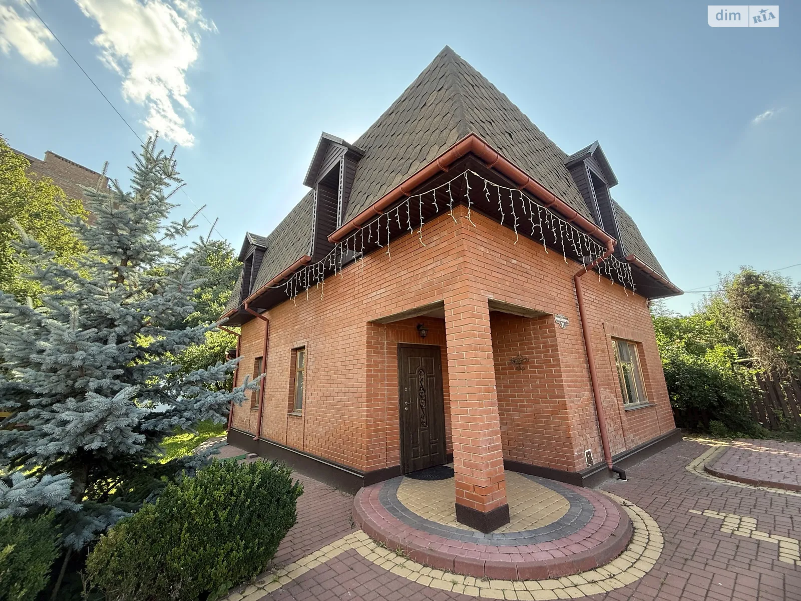 Продается дом на 2 этажа 124.4 кв. м с камином, цена: 175000 $ - фото 1