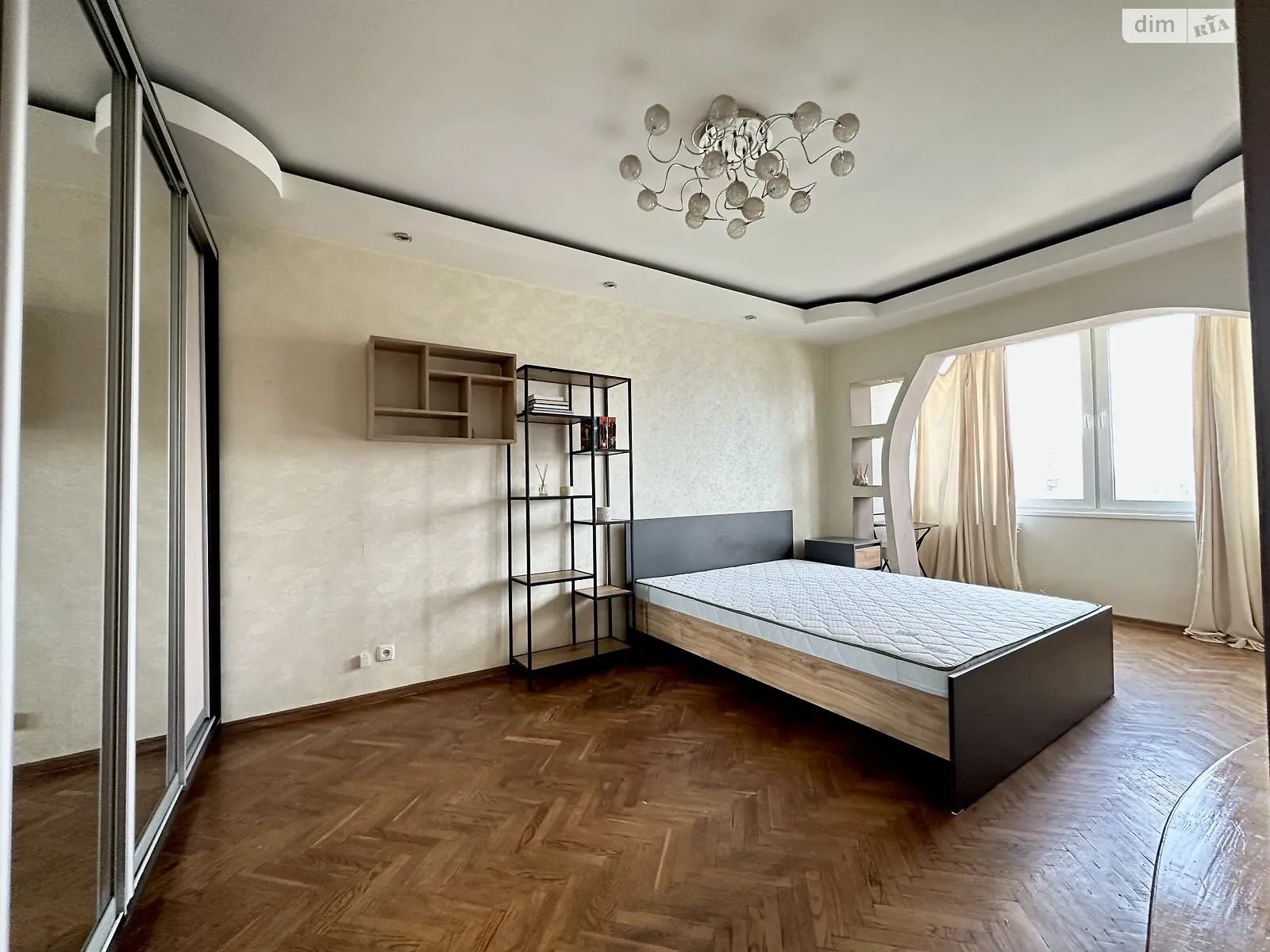 Продается 1-комнатная квартира 34 кв. м в Киеве, ул. Березняковская, 14 - фото 1