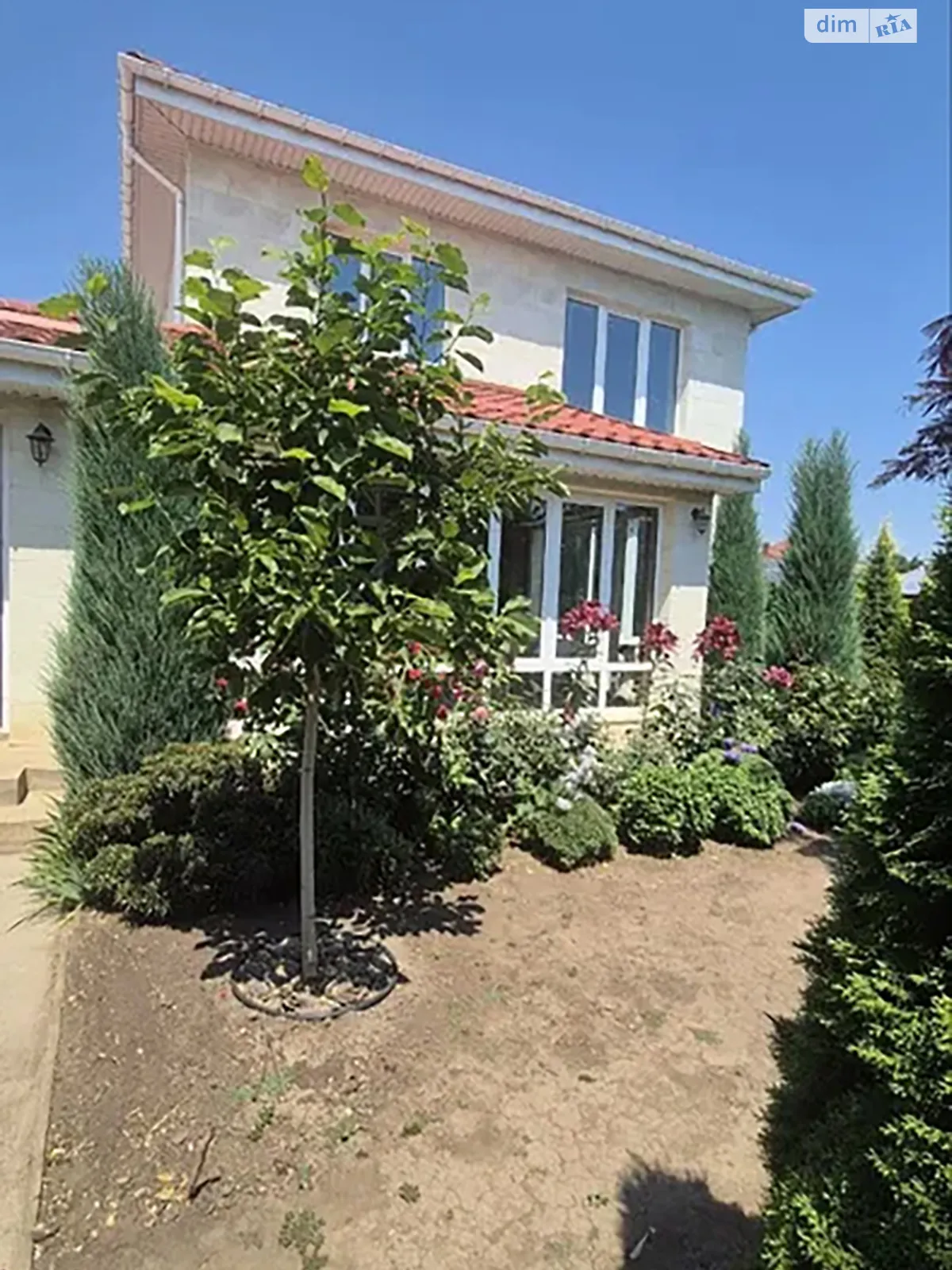 Продается дом на 2 этажа 150 кв. м с бассейном, цена: 190000 $ - фото 1