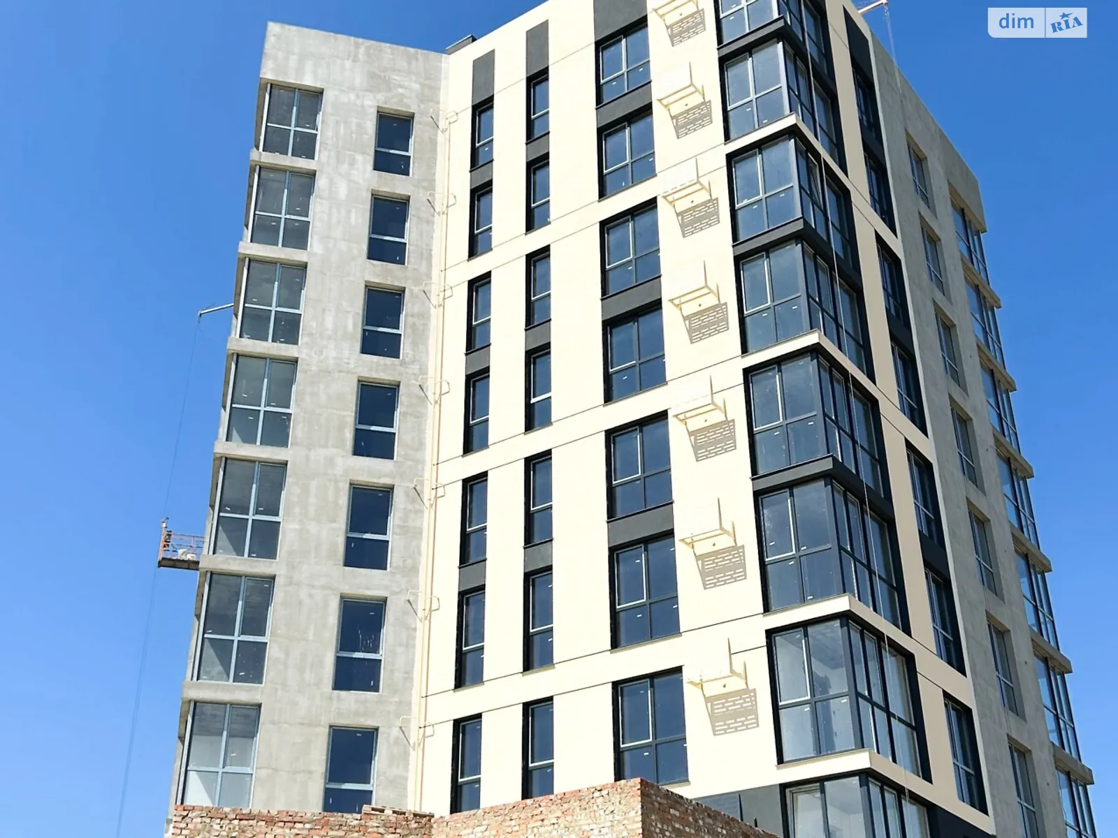 Продается 1-комнатная квартира 46 кв. м в Ровно, ул. Василия Червония(Гагарина), 28 - фото 1