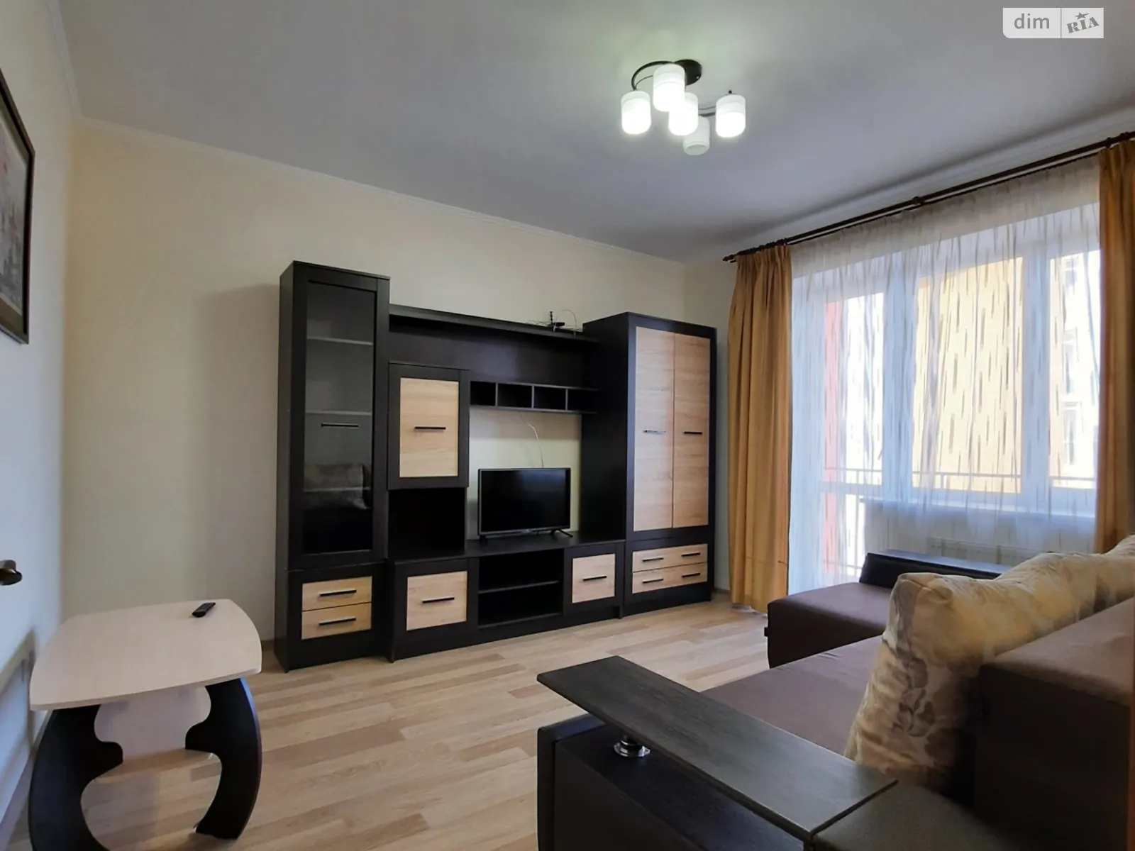 Сдается в аренду 1-комнатная квартира 47 кв. м в Львове, ул. Жасминовая - фото 1