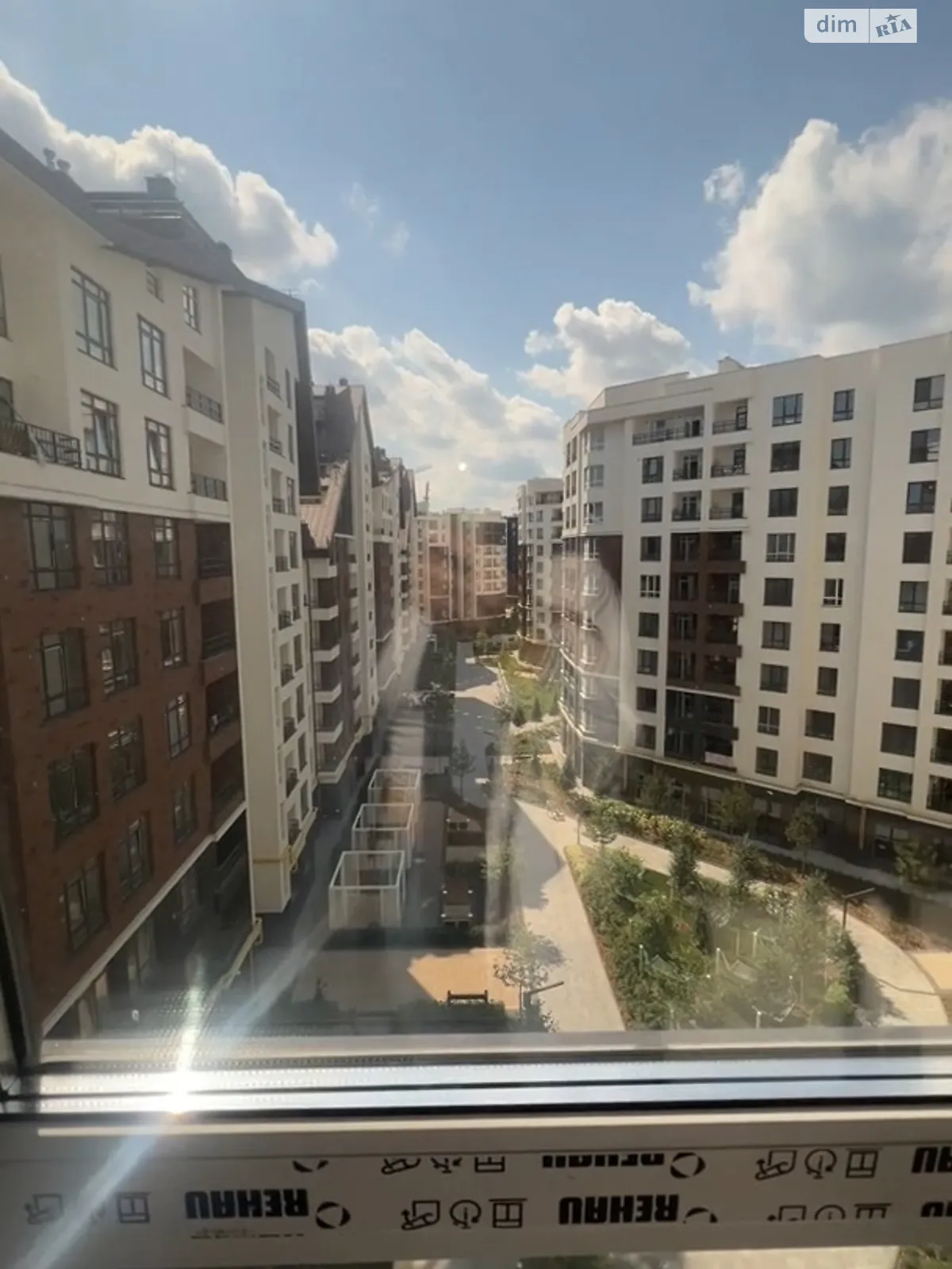 Продается 2-комнатная квартира 60 кв. м в Ирпене, ул. Кобылянской Ольги, 1В/13 - фото 1