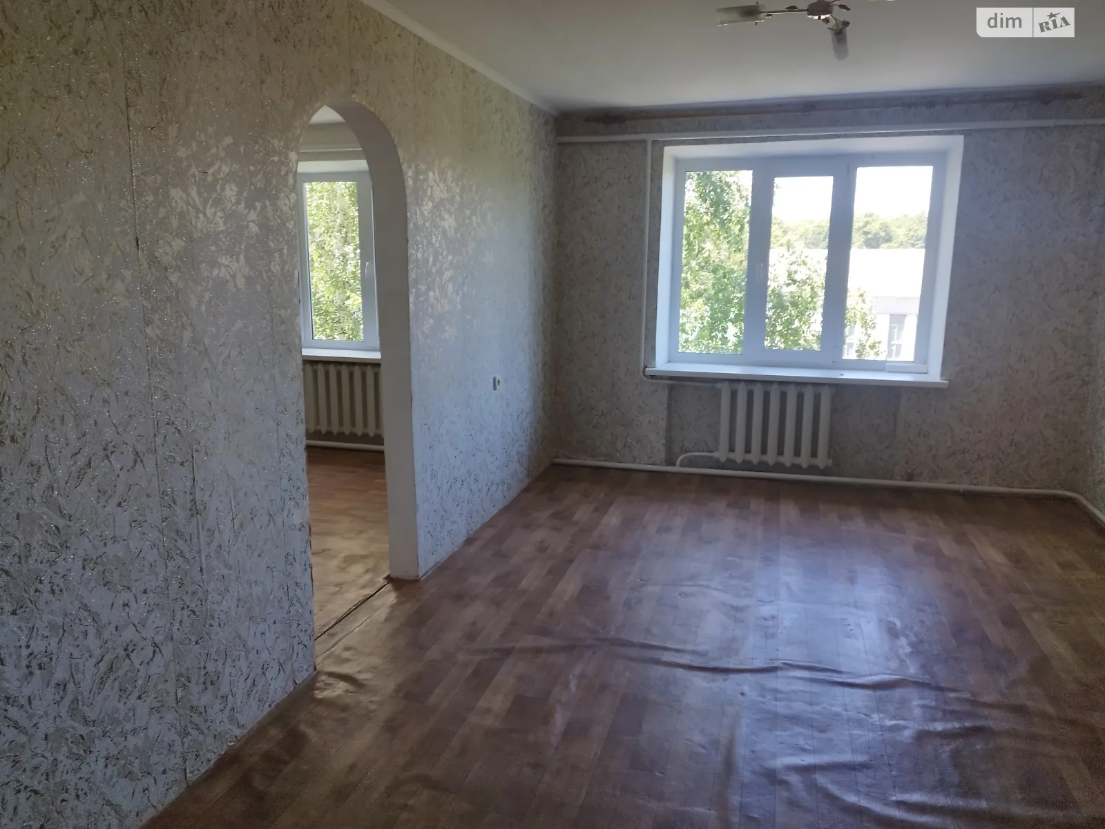Продается 3-комнатная квартира 82 кв. м в Гнивани, ул. Промышленная - фото 1