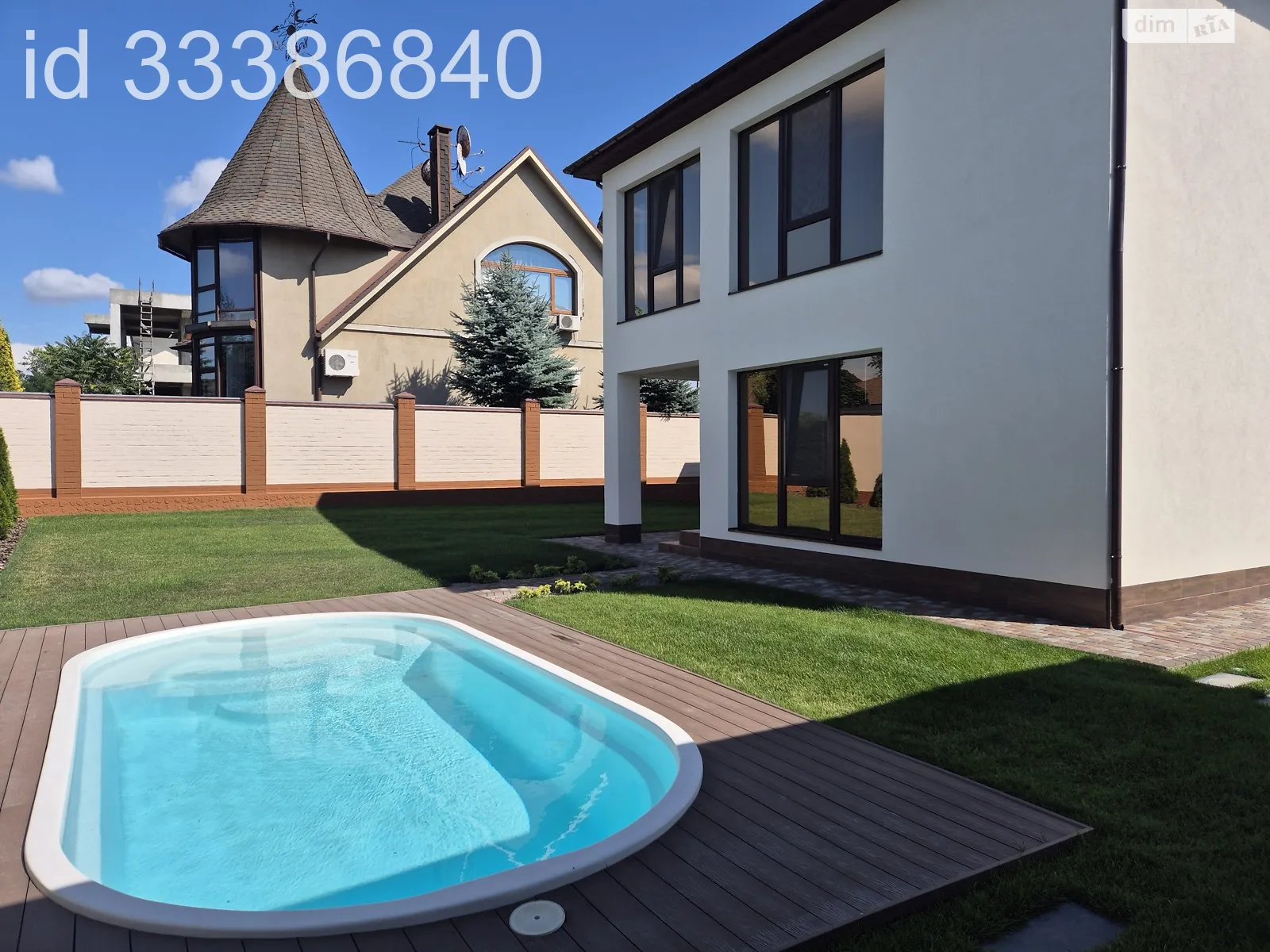 Продается дом на 2 этажа 250 кв. м с террасой, цена: 295000 $ - фото 1