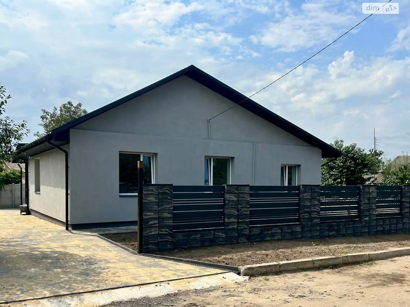 Продается одноэтажный дом 105 кв. м с верандой, цена: 130000 $ - фото 1