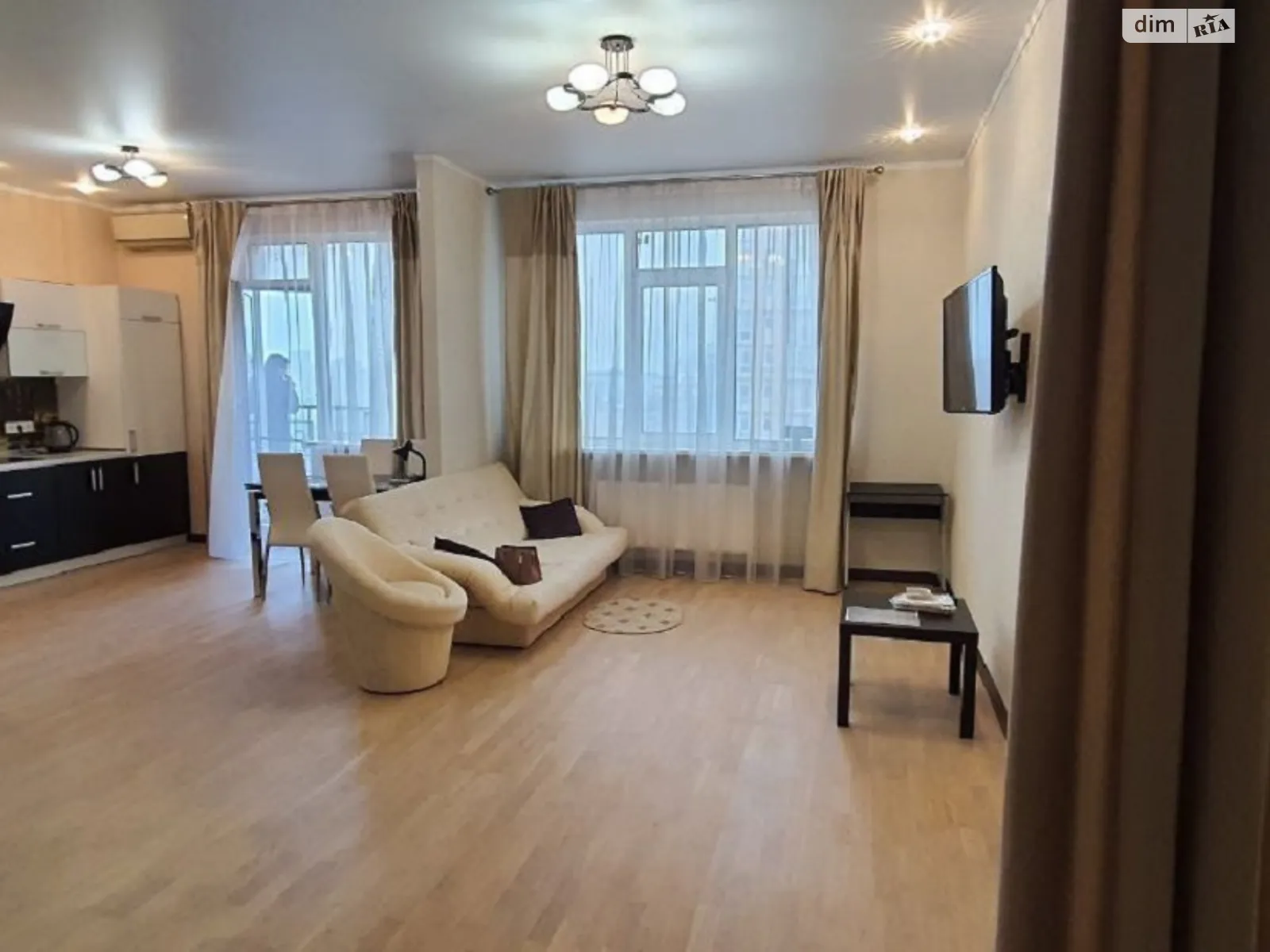 Продается 1-комнатная квартира 49.5 кв. м в Одессе, плато Аркадийское(Гагаринское) - фото 1