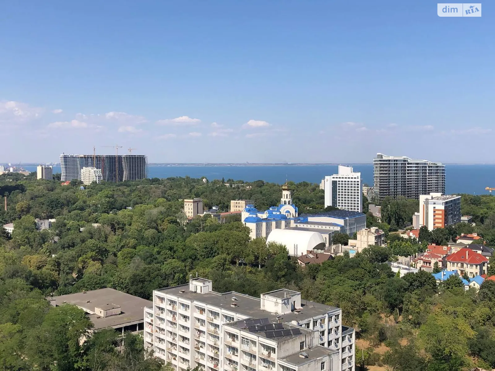 Продається 2-кімнатна квартира 74 кв. м у Одесі, пров. Курортний, 1 - фото 1