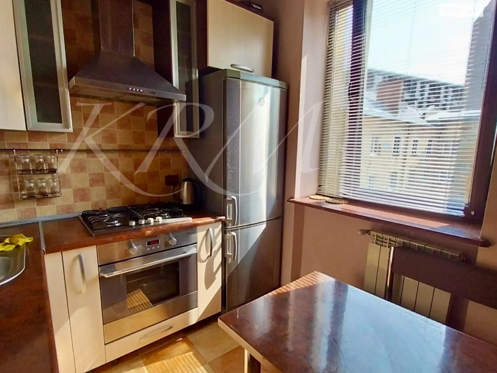 Продается 1-комнатная квартира 37 кв. м в Львове, ул. Грекова Генерала, 8 - фото 1