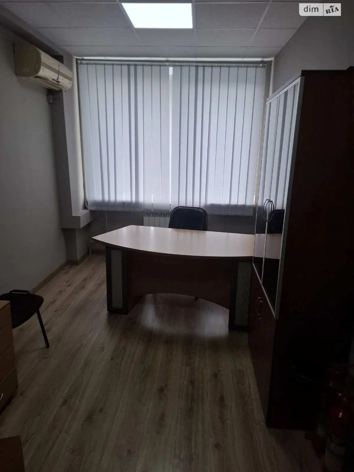 Сдается в аренду офис 36 кв. м в бизнес-центре, цена: 16200 грн - фото 1