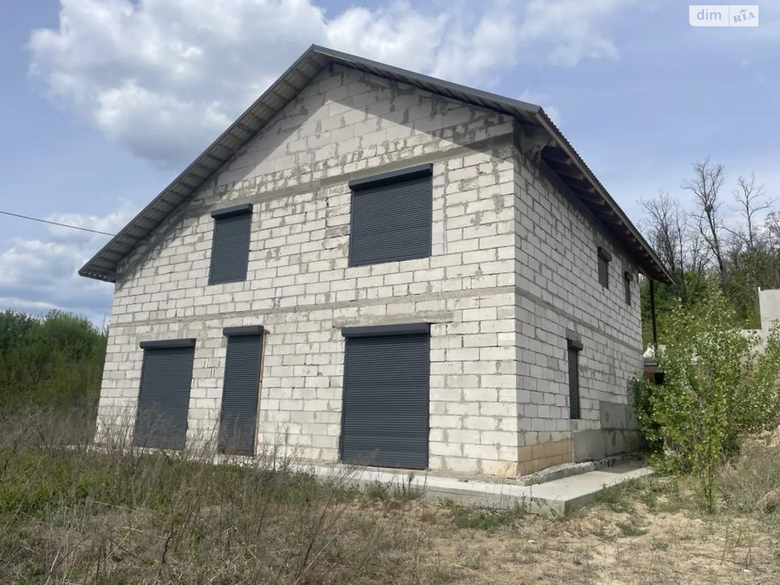 Продается дом на 2 этажа 180 кв. м с бассейном, цена: 150000 $ - фото 1