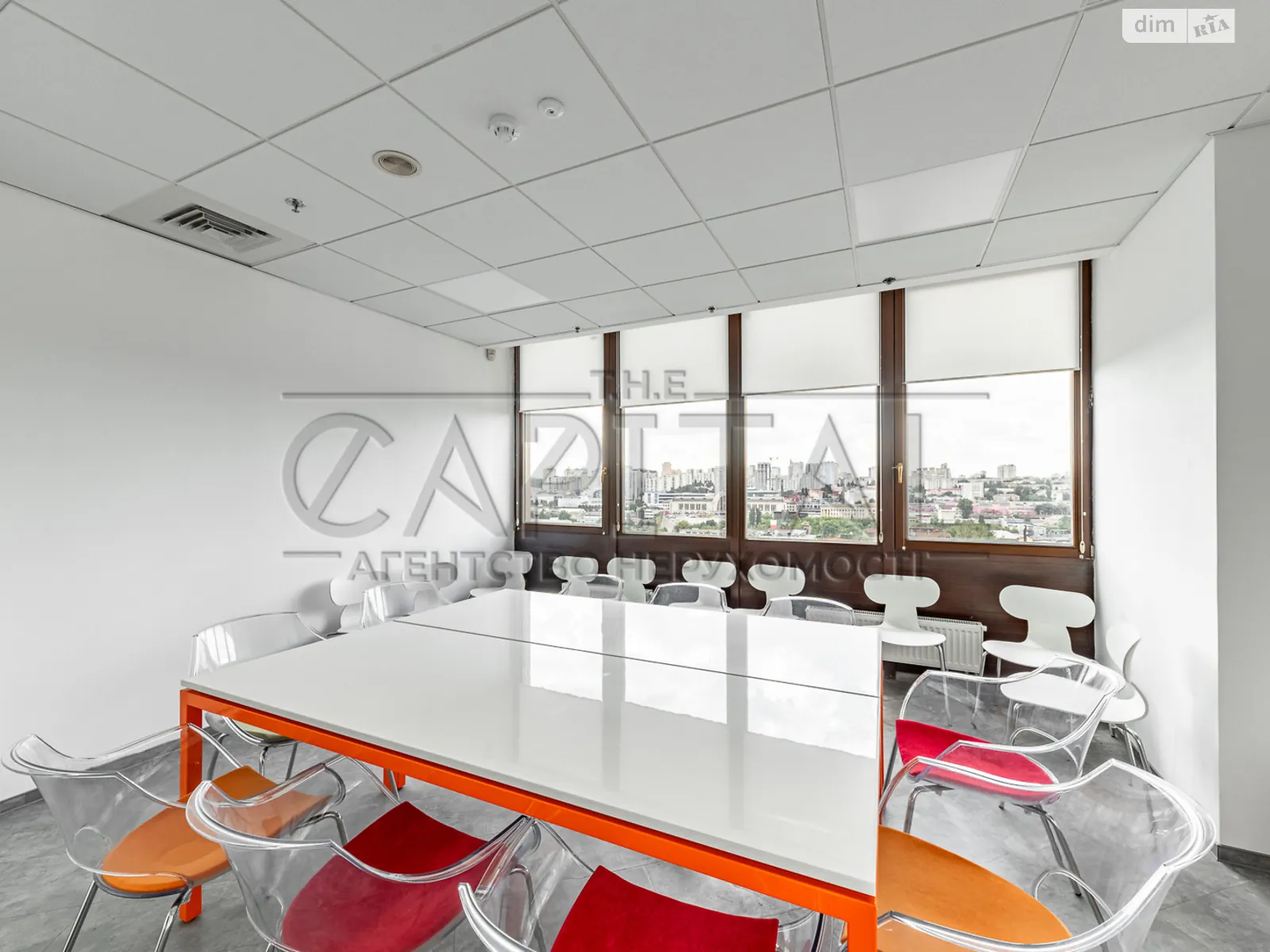 Сдается в аренду офис 556 кв. м в бизнес-центре, цена: 6700 $ - фото 1