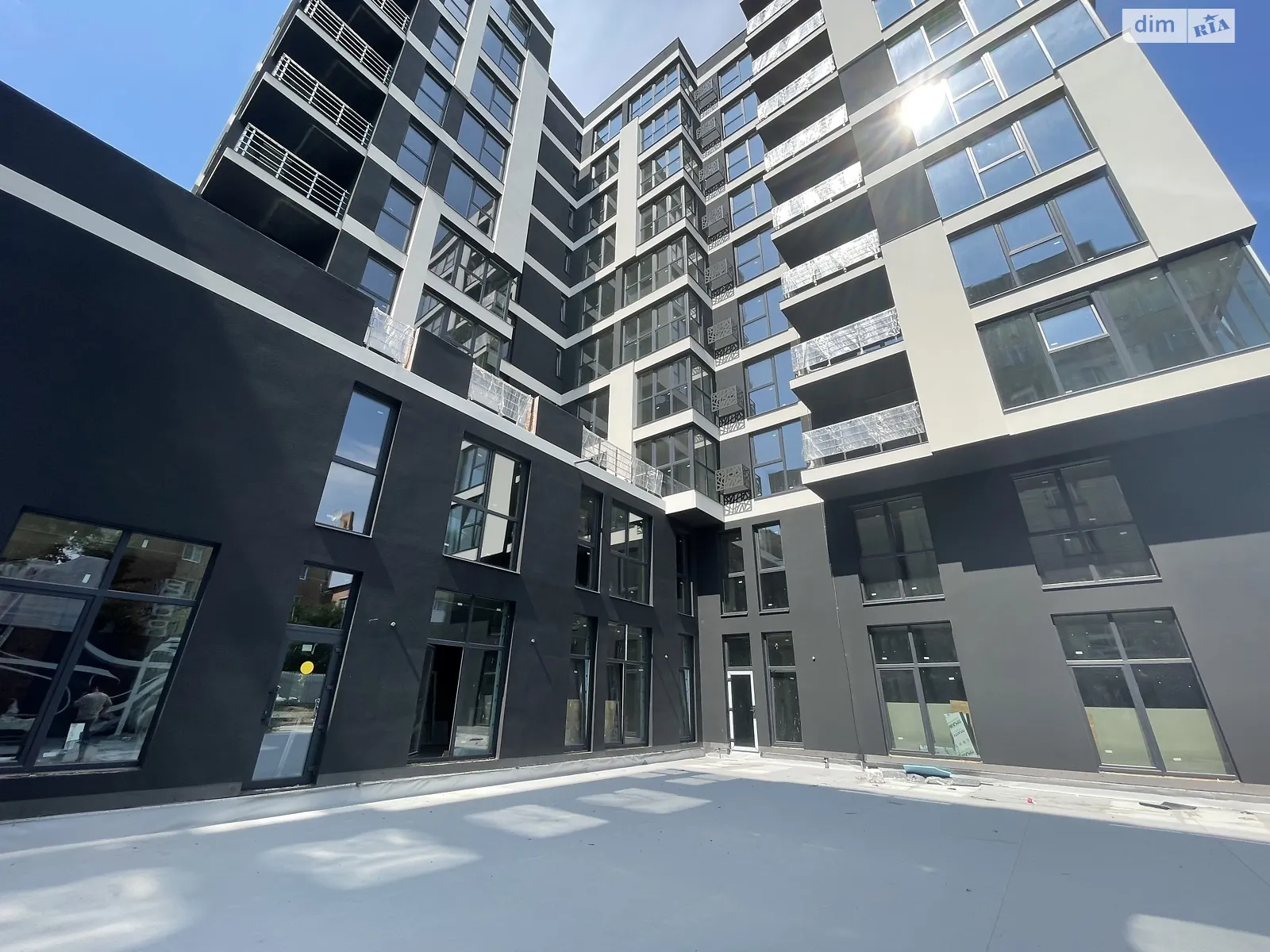 Сдается в аренду помещения свободного назначения 196 кв. м в 9-этажном здании, цена: 3920 $ - фото 1