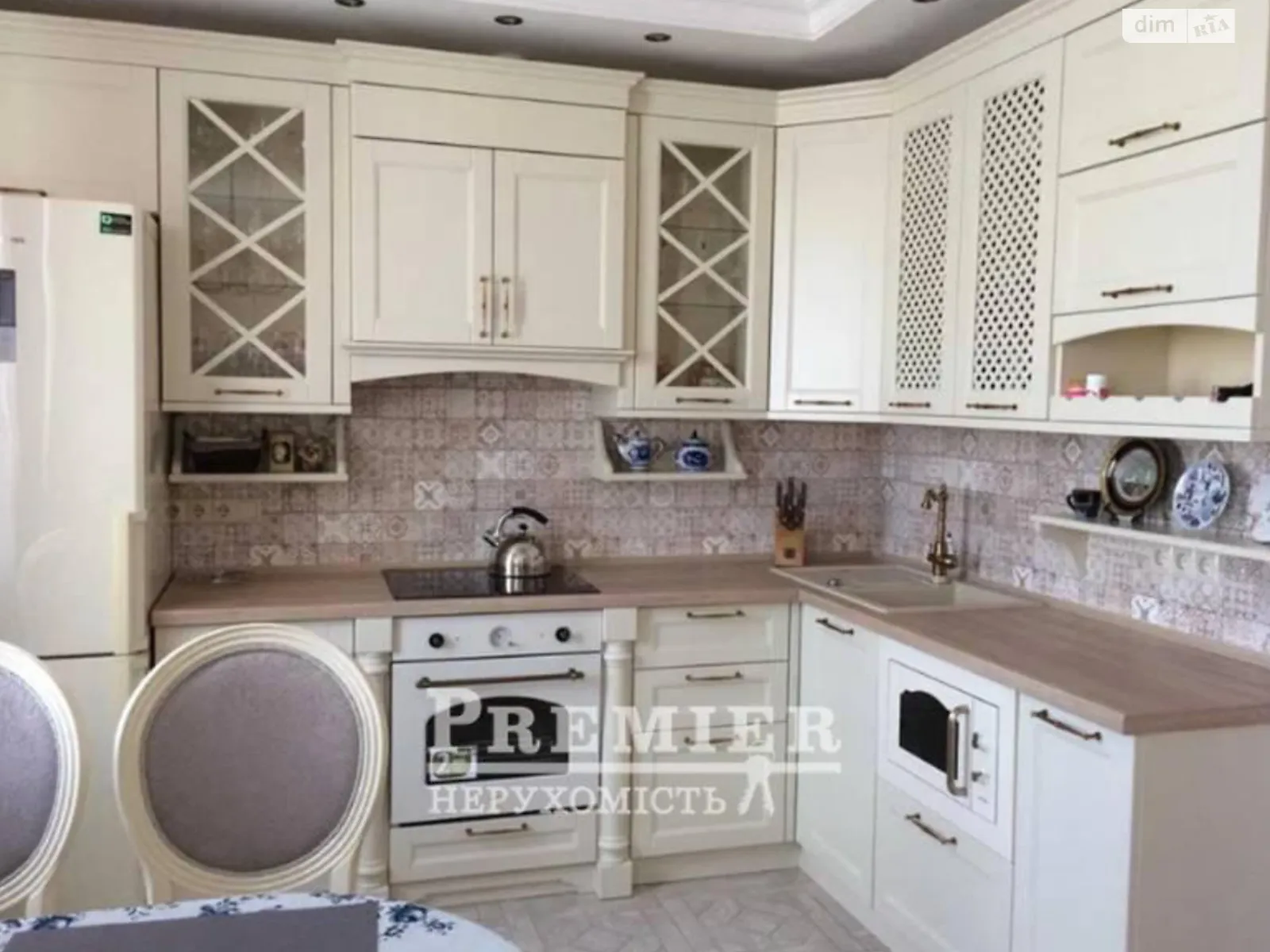 Продается 1-комнатная квартира 48 кв. м в Одессе, ул. Ярослава Баиса(Владимира Высоцкого) - фото 1