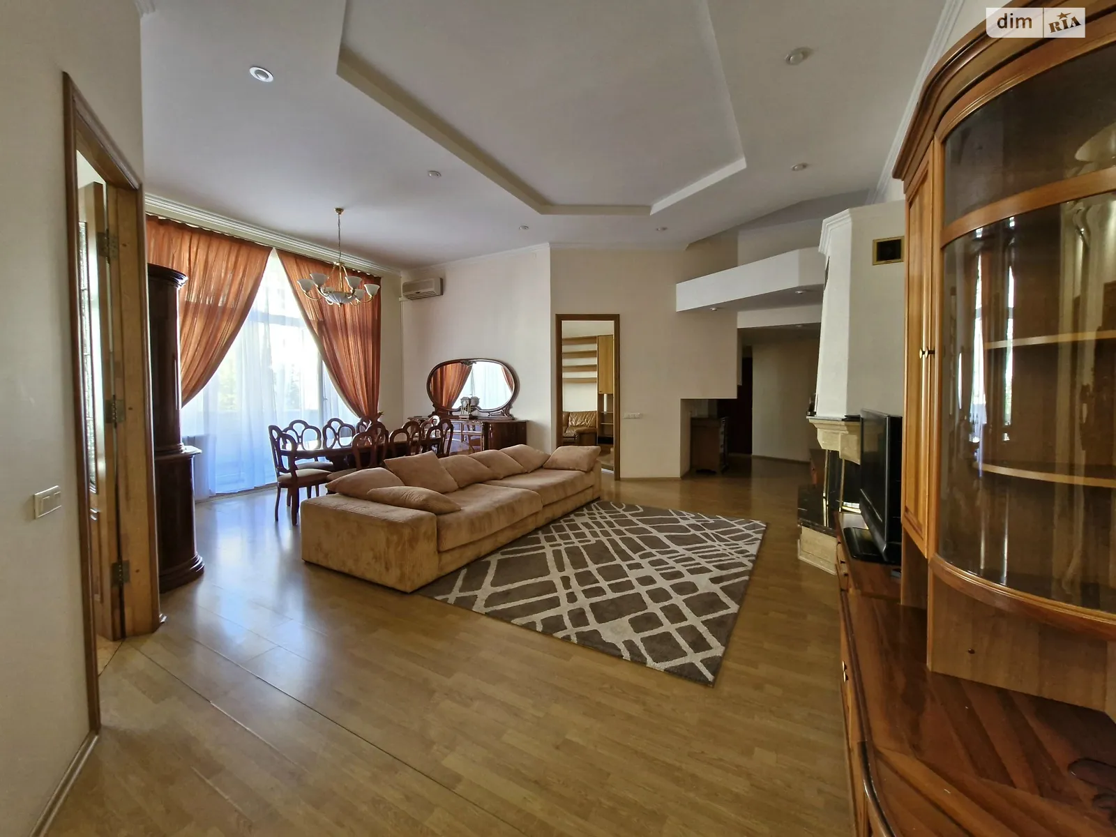 Сдается в аренду 3-комнатная квартира 120 кв. м в Киеве, ул. Евгения Чикаленко(Пушкинская), 7 - фото 1