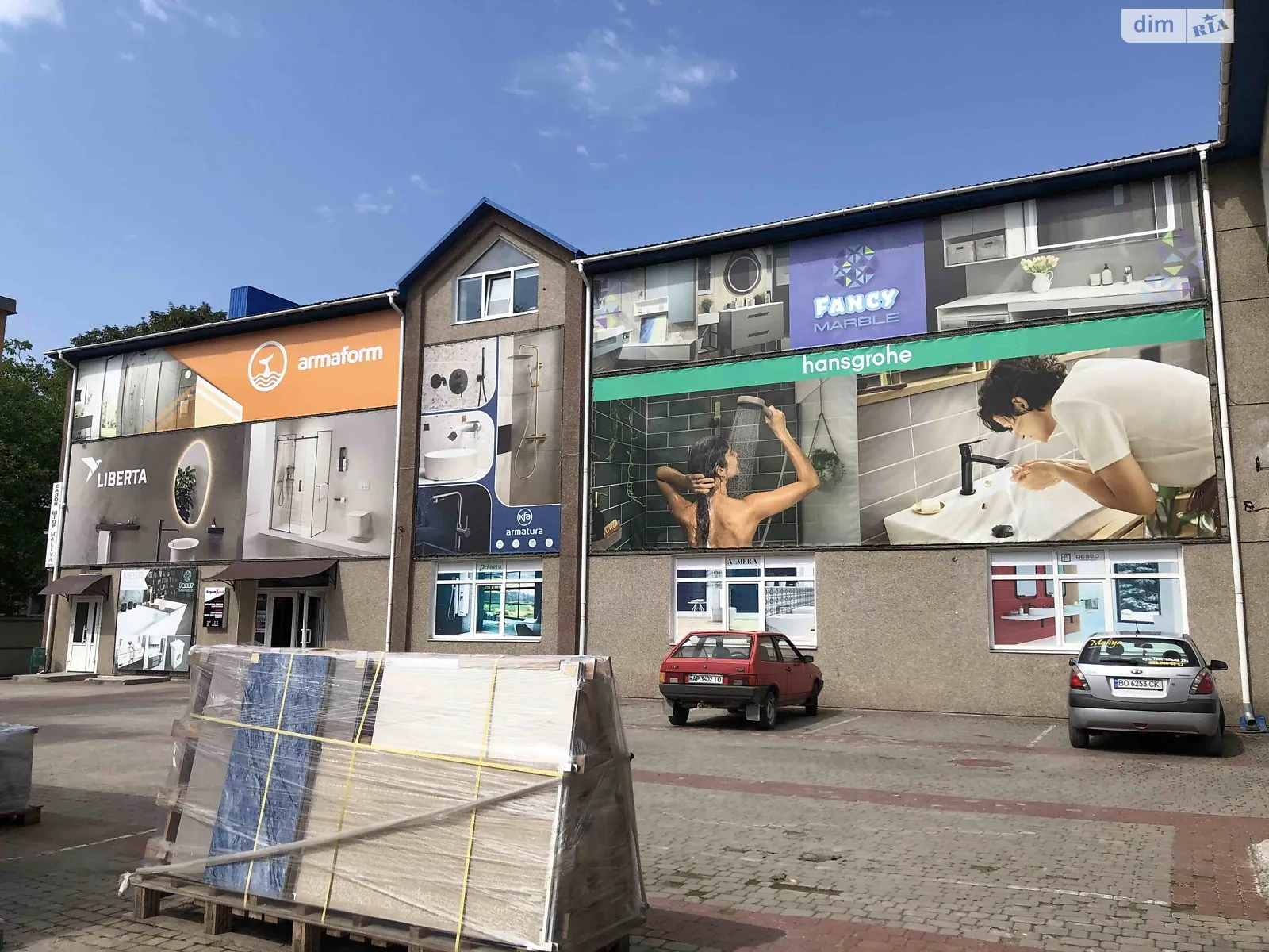 Сдается в аренду помещения свободного назначения 609.9 кв. м в 3-этажном здании, цена: 60000 грн - фото 1