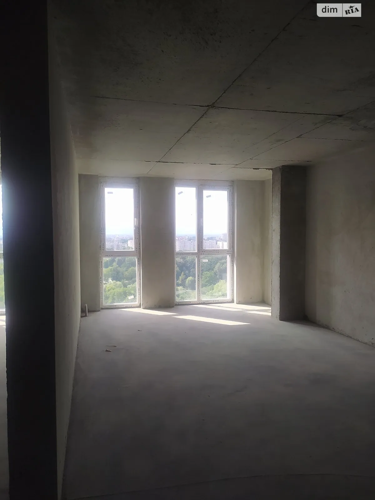 Продается 3-комнатная квартира 99.7 кв. м в Львове, ул. Владимира Великого - фото 1