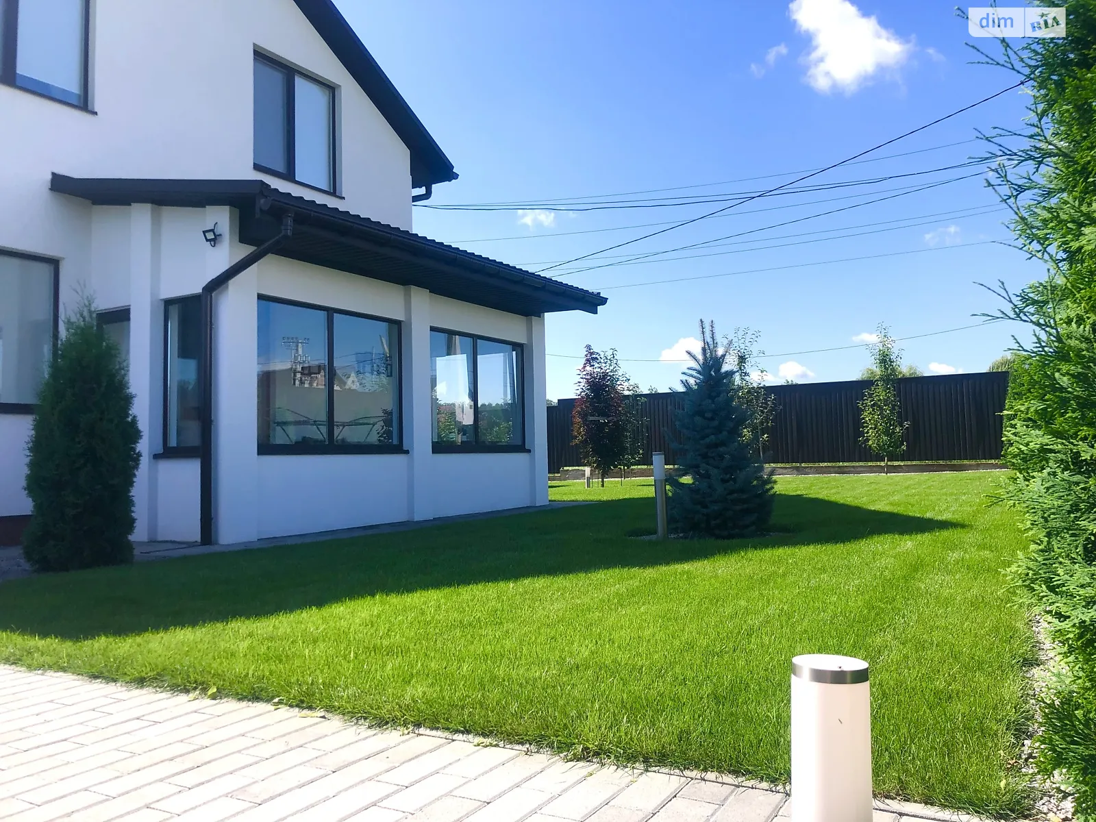 Продается дом на 2 этажа 157 кв. м с участком, цена: 208000 $ - фото 1
