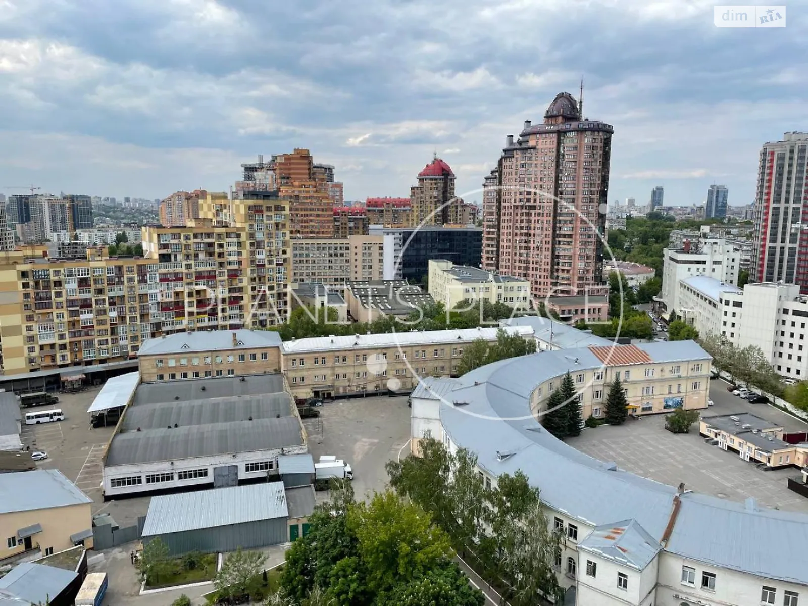 Продается 2-комнатная квартира 118.4 кв. м в Киеве, ул. Коновальца Евгения, 44А - фото 1