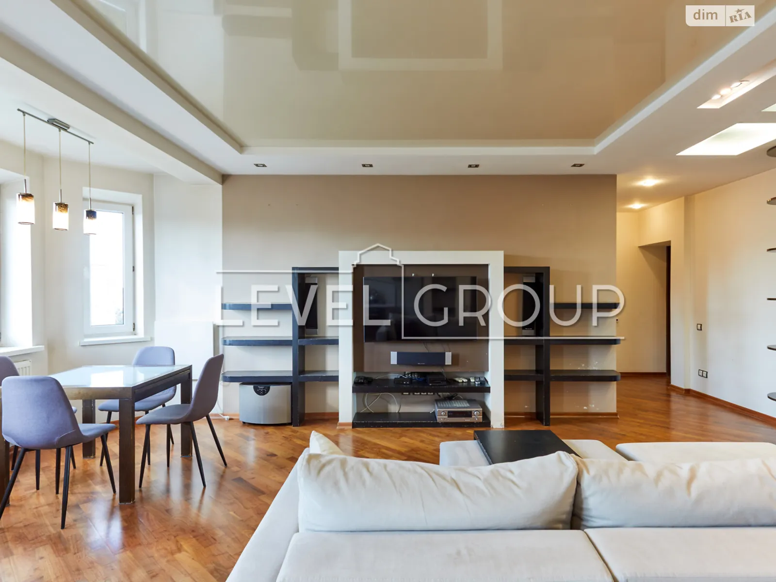 Продается 3-комнатная квартира 72.2 кв. м в Киеве, ул. Юрковская, 28 - фото 1