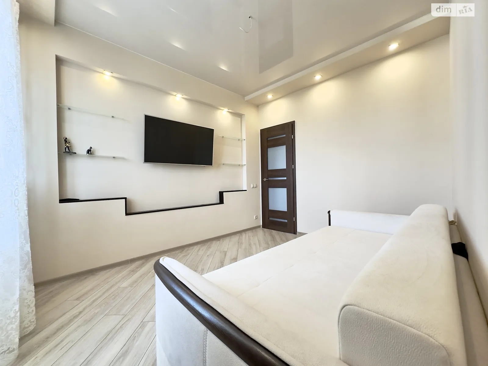 Продается 3-комнатная квартира 83.6 кв. м в Ровно, цена: 89000 $ - фото 1