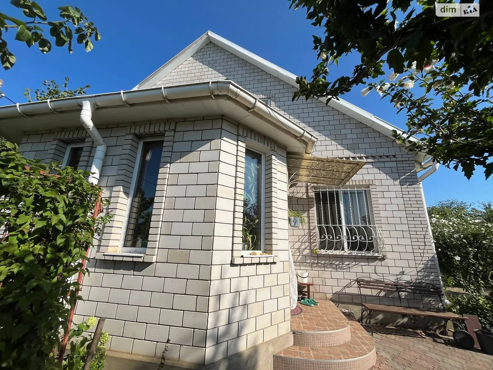 Продается дом на 2 этажа 118.8 кв. м с садом, цена: 160000 $ - фото 1