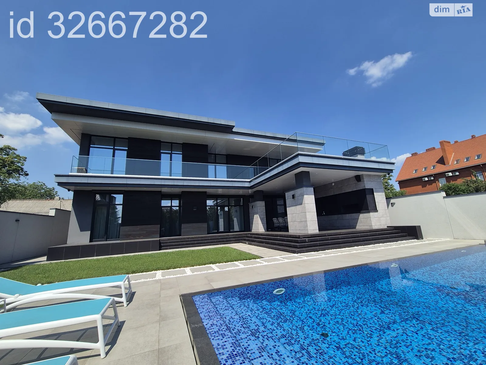 Продается дом на 2 этажа 290.1 кв. м с участком, цена: 1200000 $ - фото 1