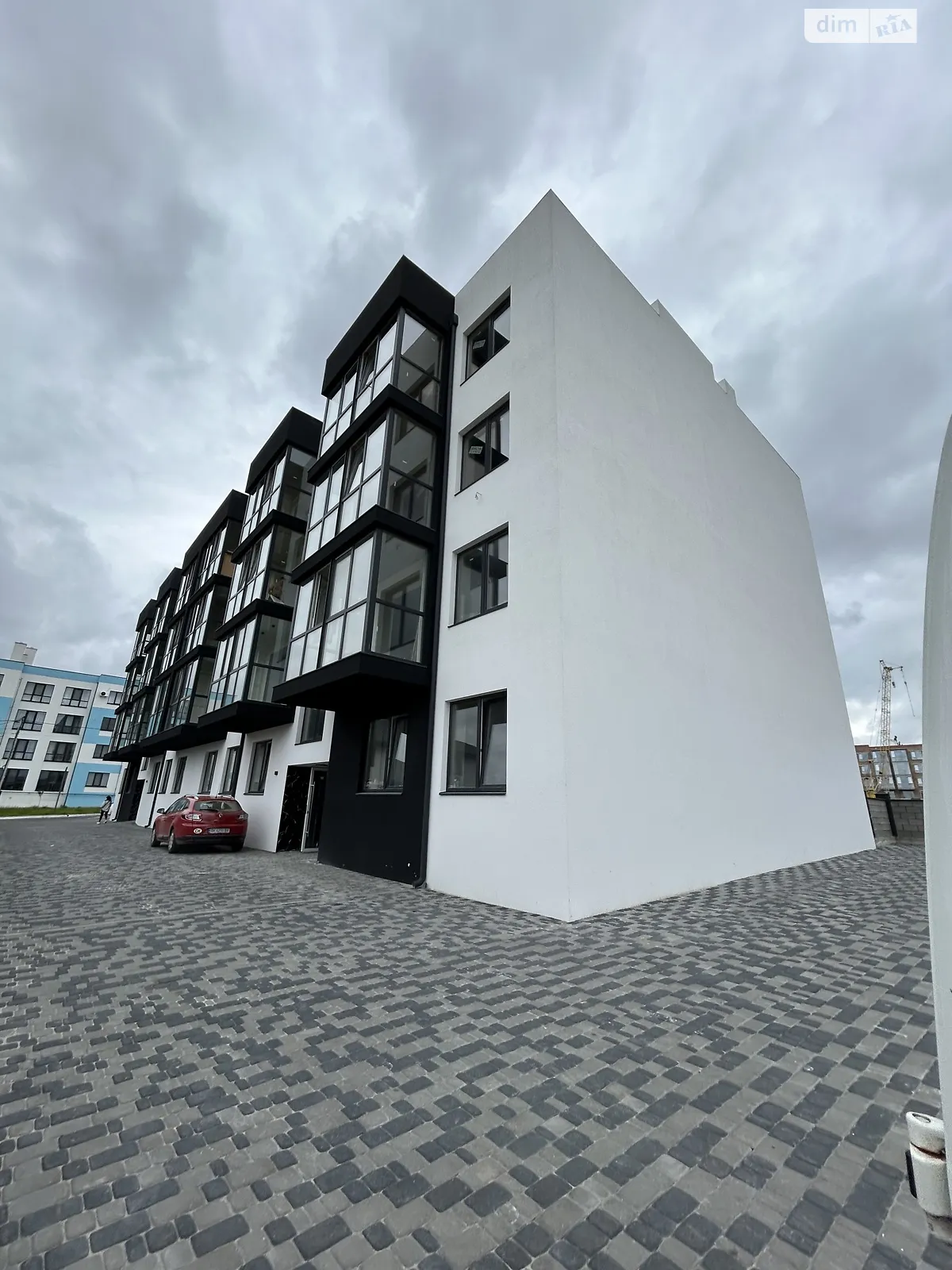 Продается 2-комнатная квартира 68 кв. м в Ровно, мас. Веснянковый - фото 1