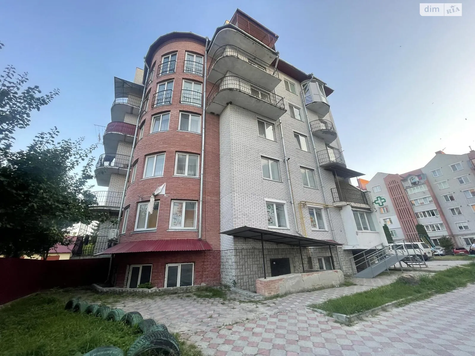 Сдается в аренду помещения свободного назначения 127 кв. м в 5-этажном здании, цена: 16000 грн - фото 1