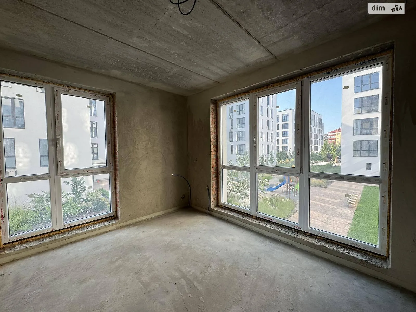 Продається 2-кімнатна квартира 61.3 кв. м у Минаї, вул. Августина Волошина - фото 1