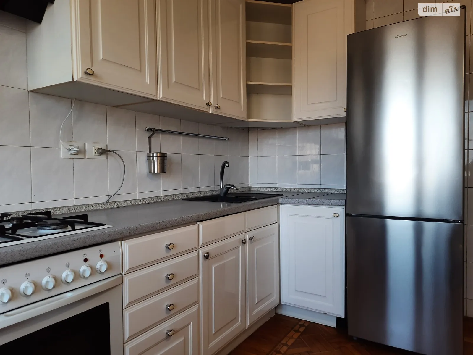 Продается 3-комнатная квартира 92.9 кв. м в Одессе, ул. Екатерининская, 84/86 - фото 1