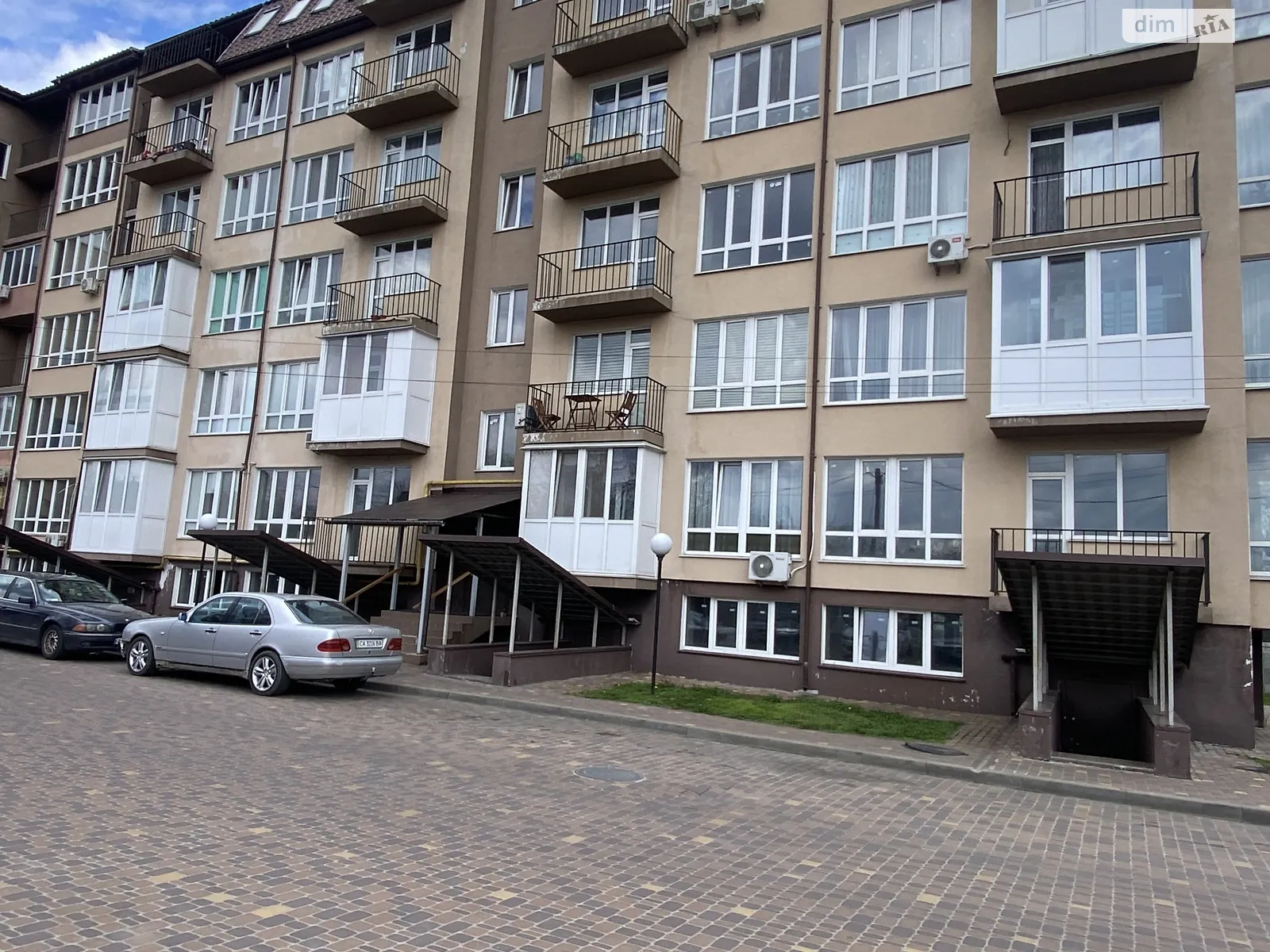 Продается 2-комнатная квартира 68.2 кв. м в Обухове, ул. Киевская (Ленина), 128 - фото 1