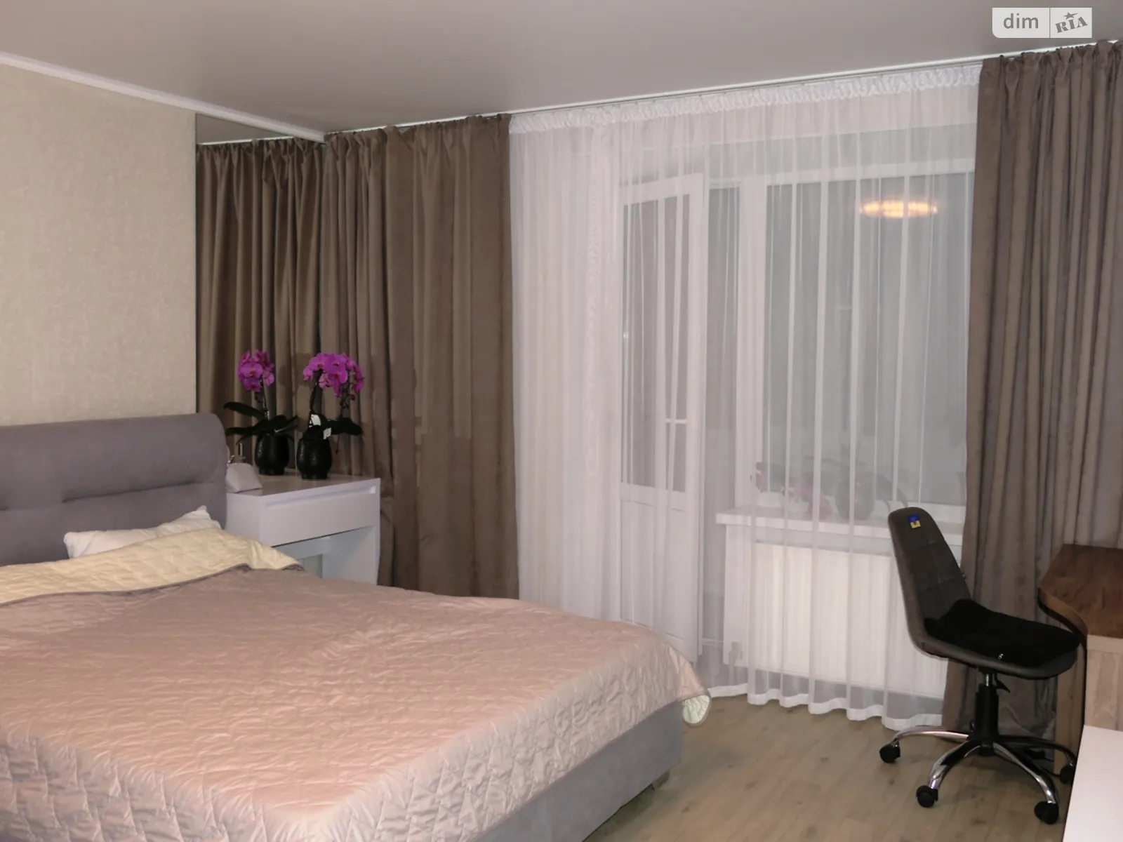 Продается 1-комнатная квартира 35.4 кв. м в Синельникове, ул. Мира, 29 - фото 1