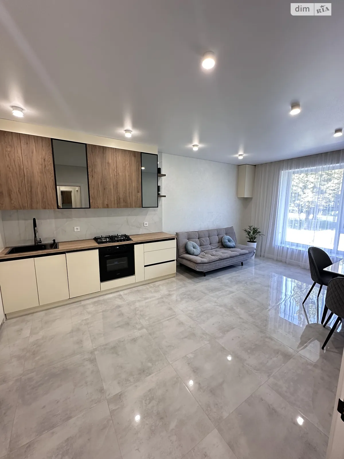 Продается 1-комнатная квартира 42 кв. м в Ровно, мас. Веснянковый, 20 - фото 1