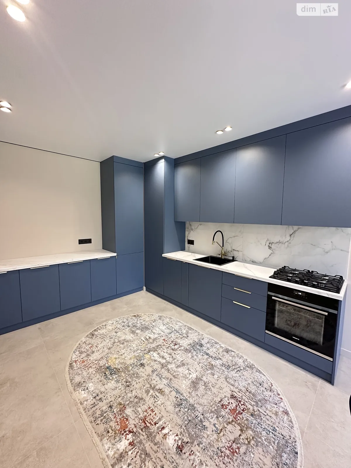 Продается 1-комнатная квартира 42 кв. м в Ровно, мас. Веснянковый, 20 - фото 1
