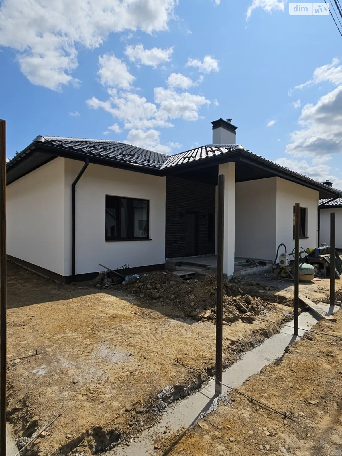 Продается одноэтажный дом 95 кв. м с мансардой, цена: 220000 $ - фото 1