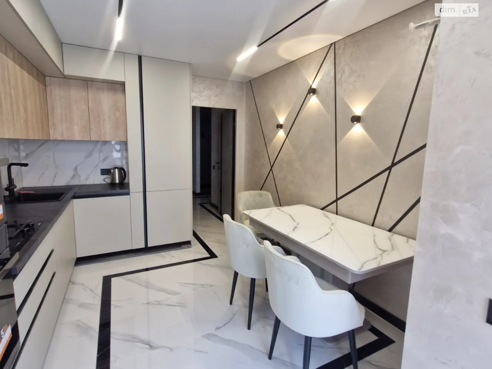 Продается 2-комнатная квартира 65 кв. м в Винницких Хуторах, Немировское шоссе, 94Ж - фото 1