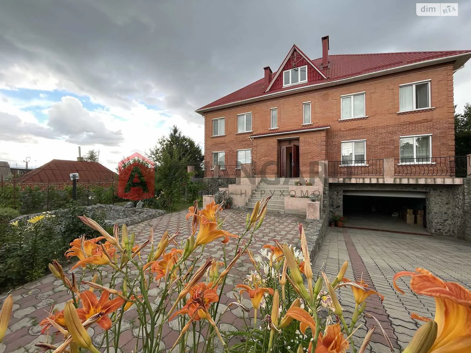 Продается дом на 2 этажа 484.4 кв. м с мебелью, цена: 155000 $ - фото 1