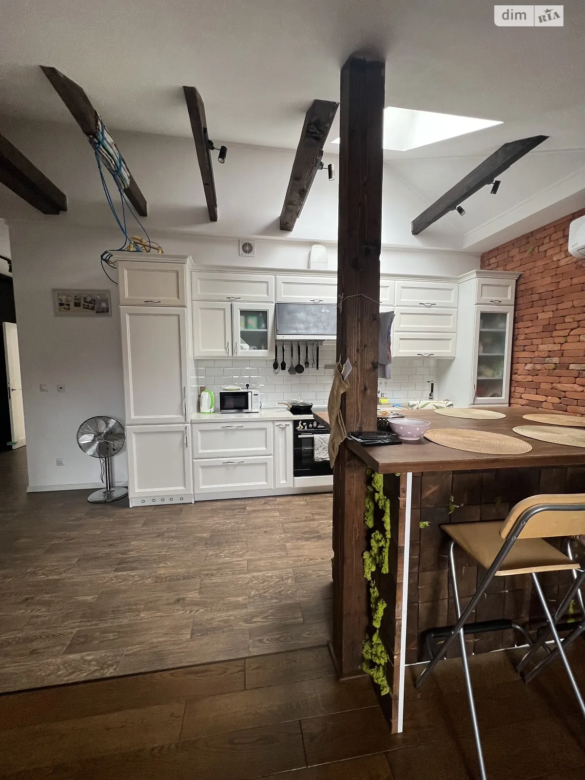 Продається 2-кімнатна квартира 89 кв. м у Ужгороді, вул. Собранецька, 30 - фото 1