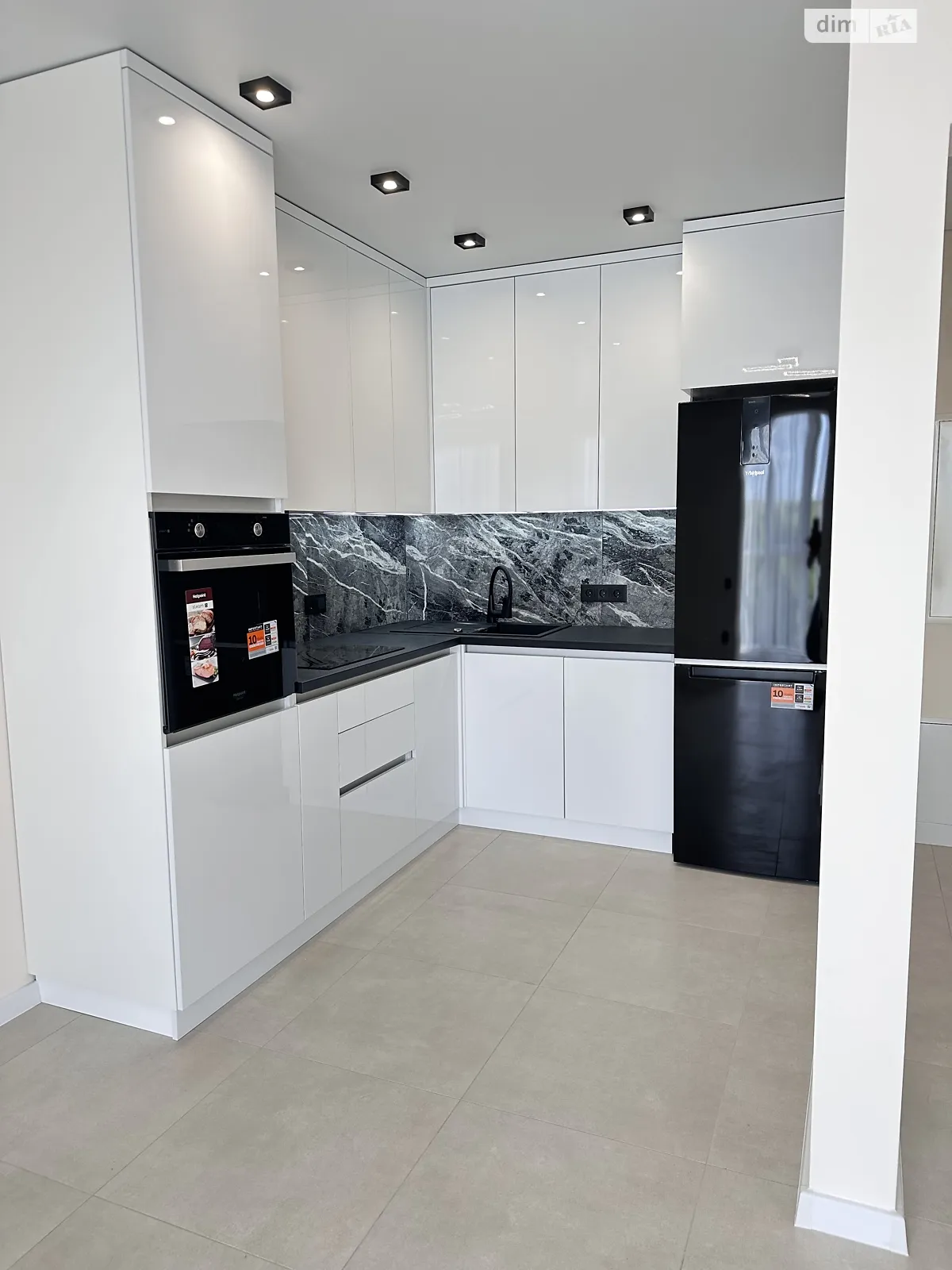 Продается 1-комнатная квартира 45 кв. м в Ровно, ул. Единства(Чебишева), 11 - фото 1