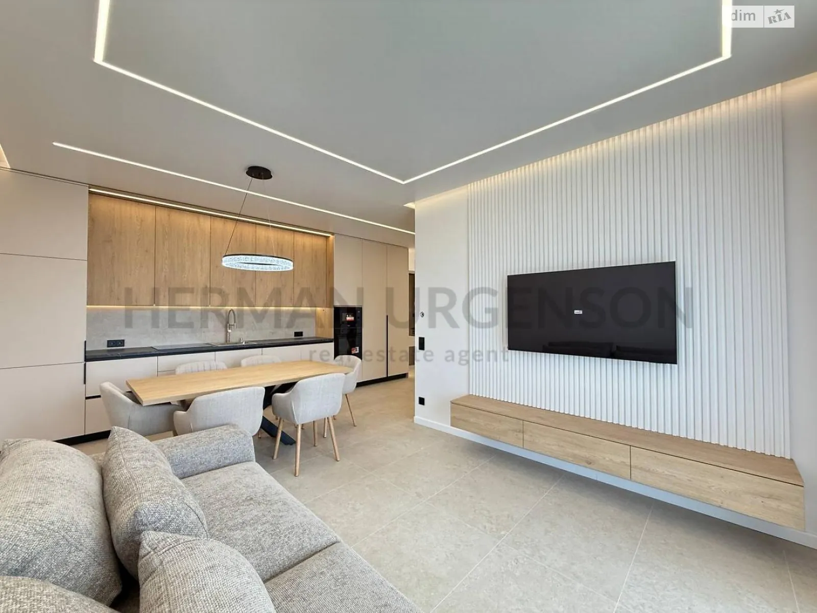 Продається 2-кімнатна квартира 65 кв. м у Ужгороді, вул. Легоцького, 80 - фото 1