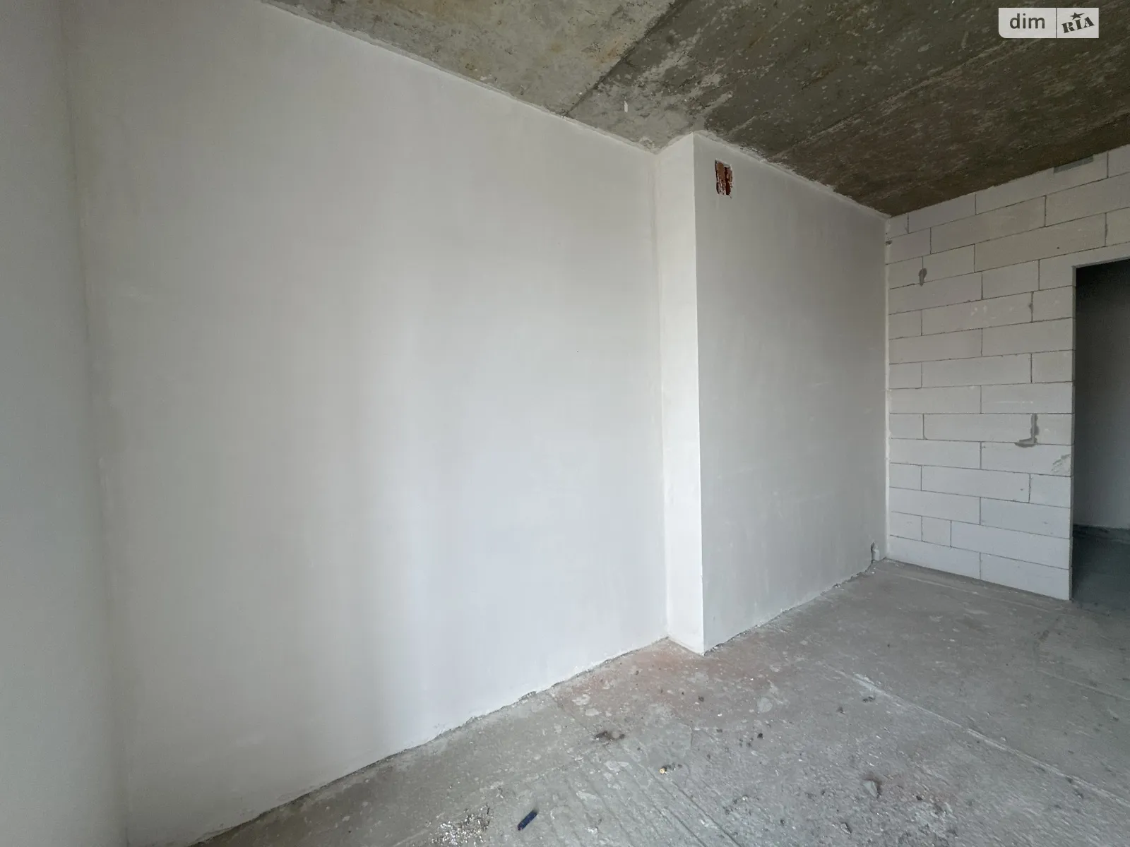 Продается 1-комнатная квартира 43 кв. м в Ивано-Франковске, ул. Химиков, 29 - фото 1