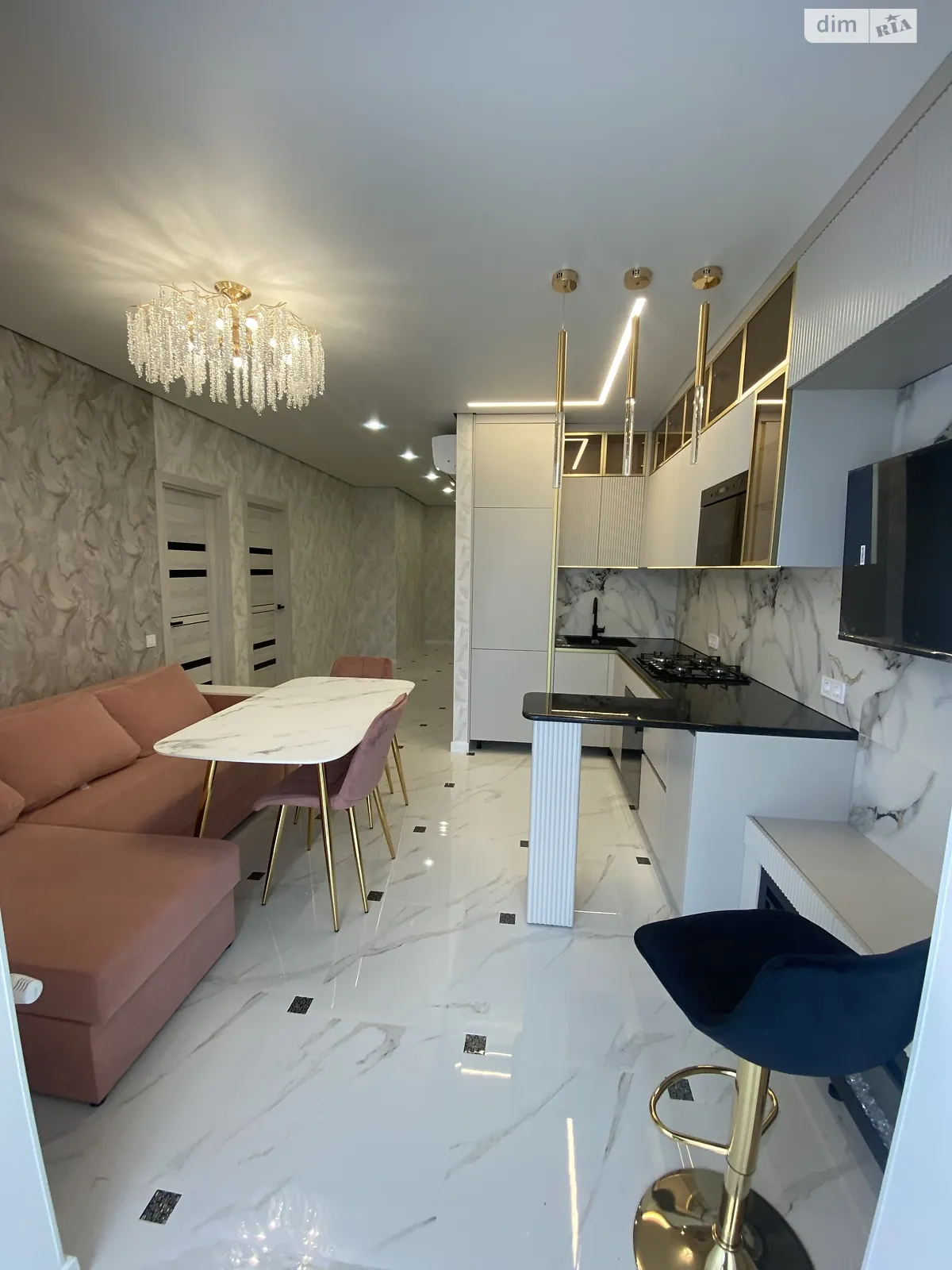 Продается 2-комнатная квартира 68 кв. м в Житомире, ул. Михаила Грушевского - фото 1