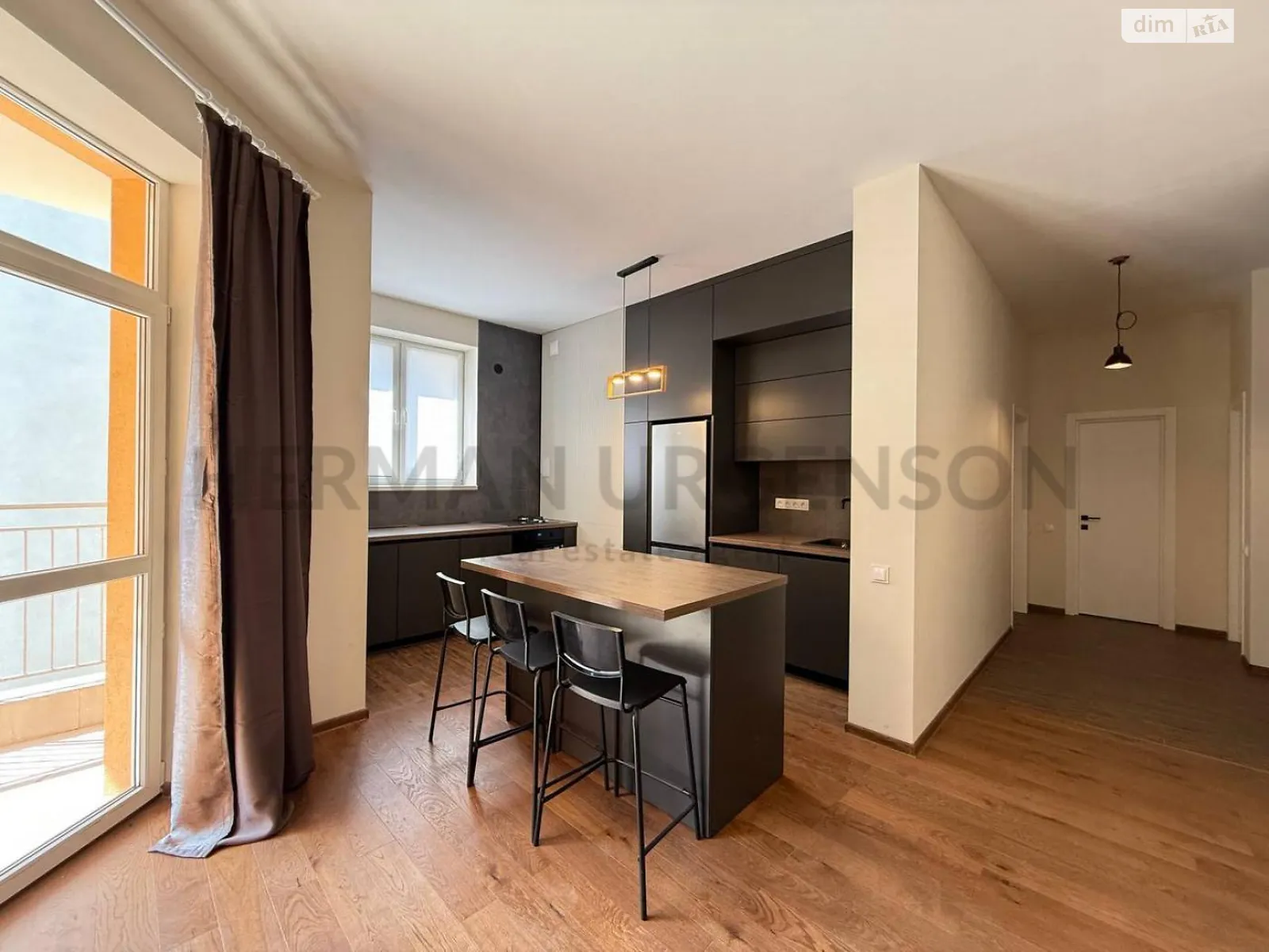 Продается 2-комнатная квартира 62 кв. м в Ужгороде, ул. Анатолия Тегзы(Воссоединения), 33 - фото 1