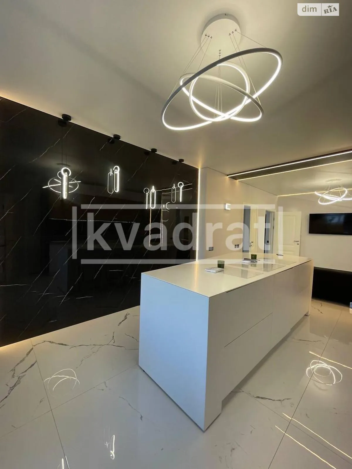 Сдается в аренду 3-комнатная квартира 127 кв. м в Киеве, ул. Никольско-Слободская, 8 - фото 1