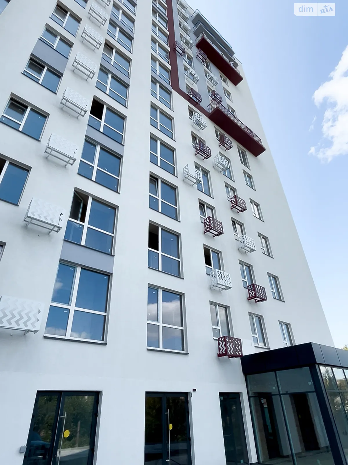 Продается 2-комнатная квартира 53 кв. м в Ровно, ул. Белая, 1Б - фото 1