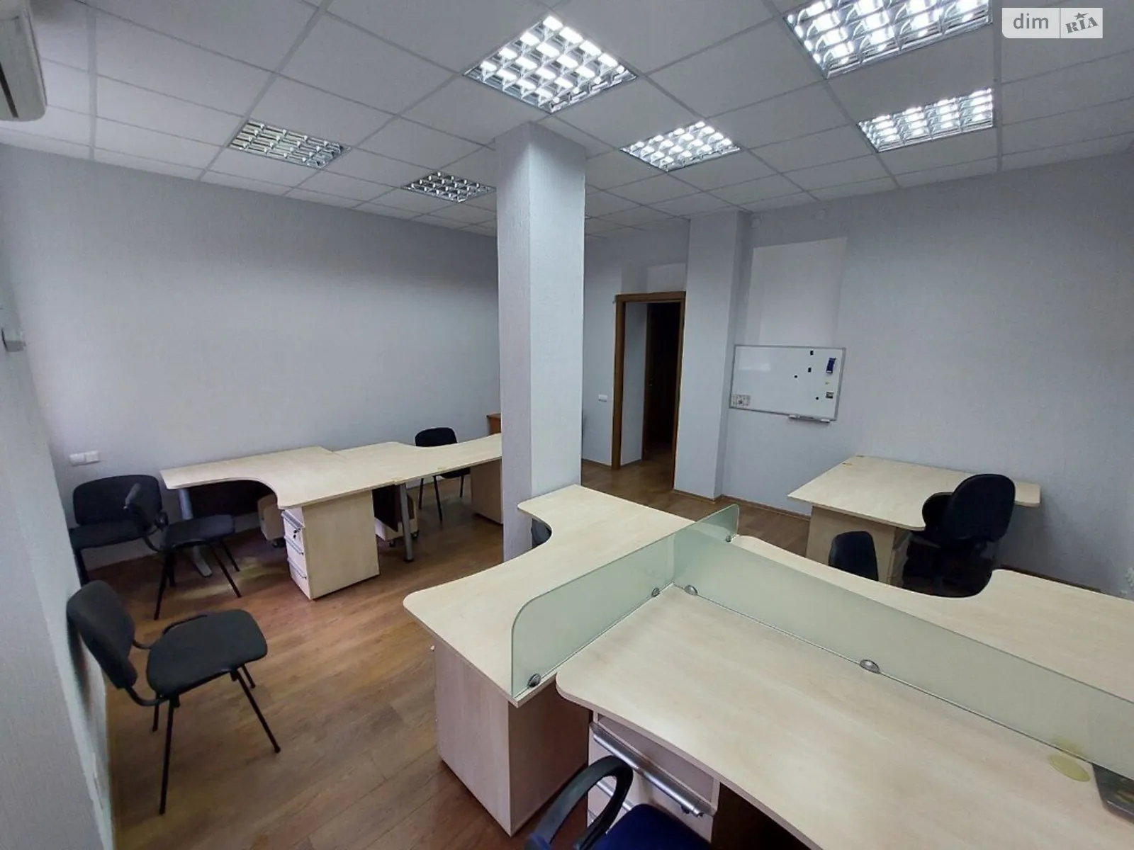Сдается в аренду офис 52 кв. м в бизнес-центре, цена: 20000 грн - фото 1