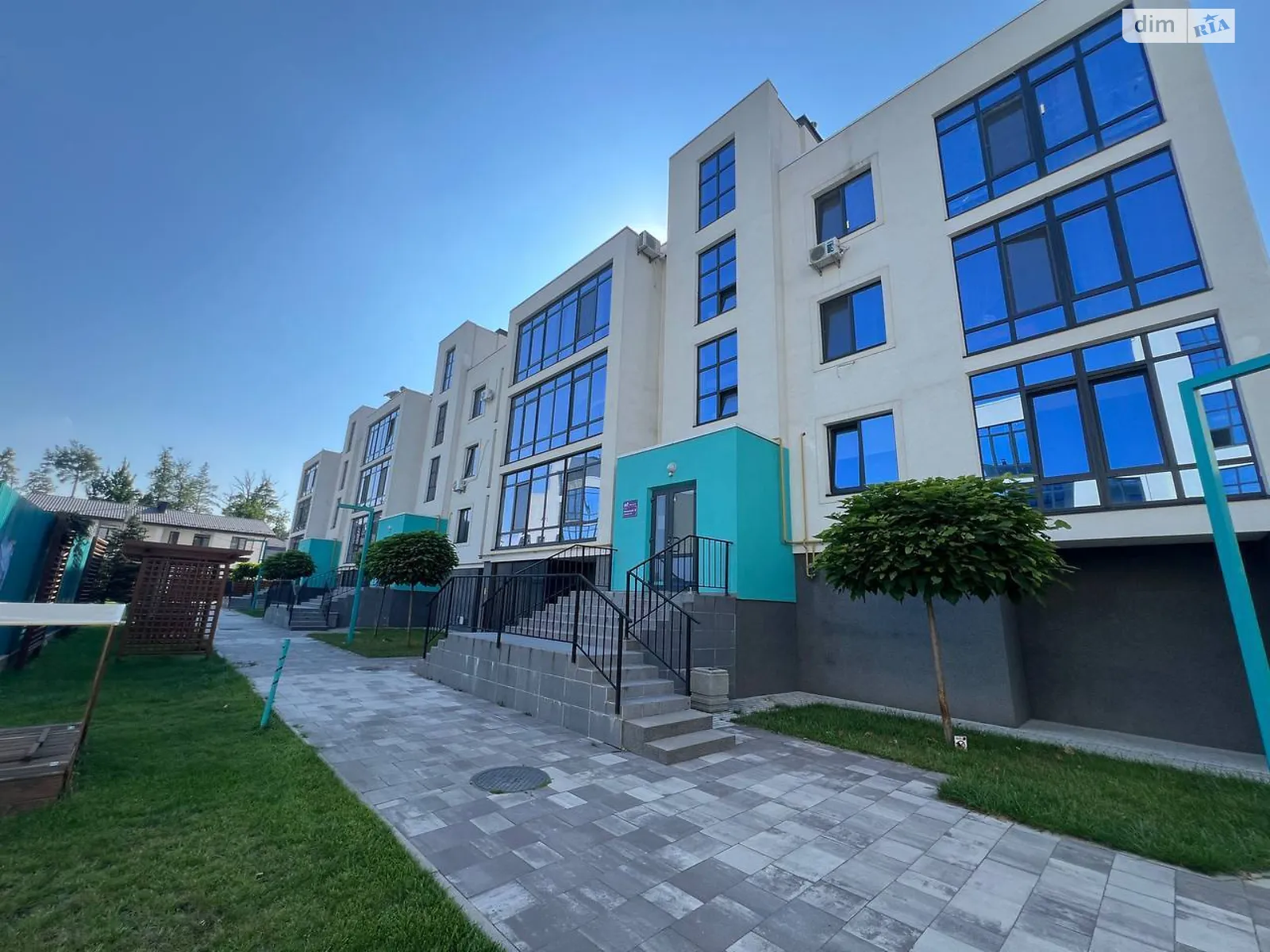 Продается 2-комнатная квартира 57 кв. м в Ирпене, ул. Защитников, 19 - фото 1