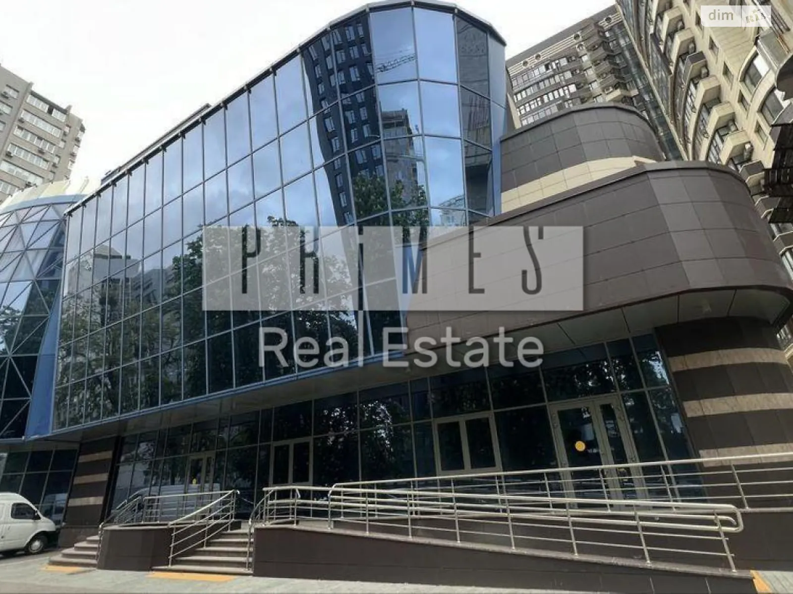 Сдается в аренду помещения свободного назначения 130 кв. м в 22-этажном здании, цена: 2620 $ - фото 1