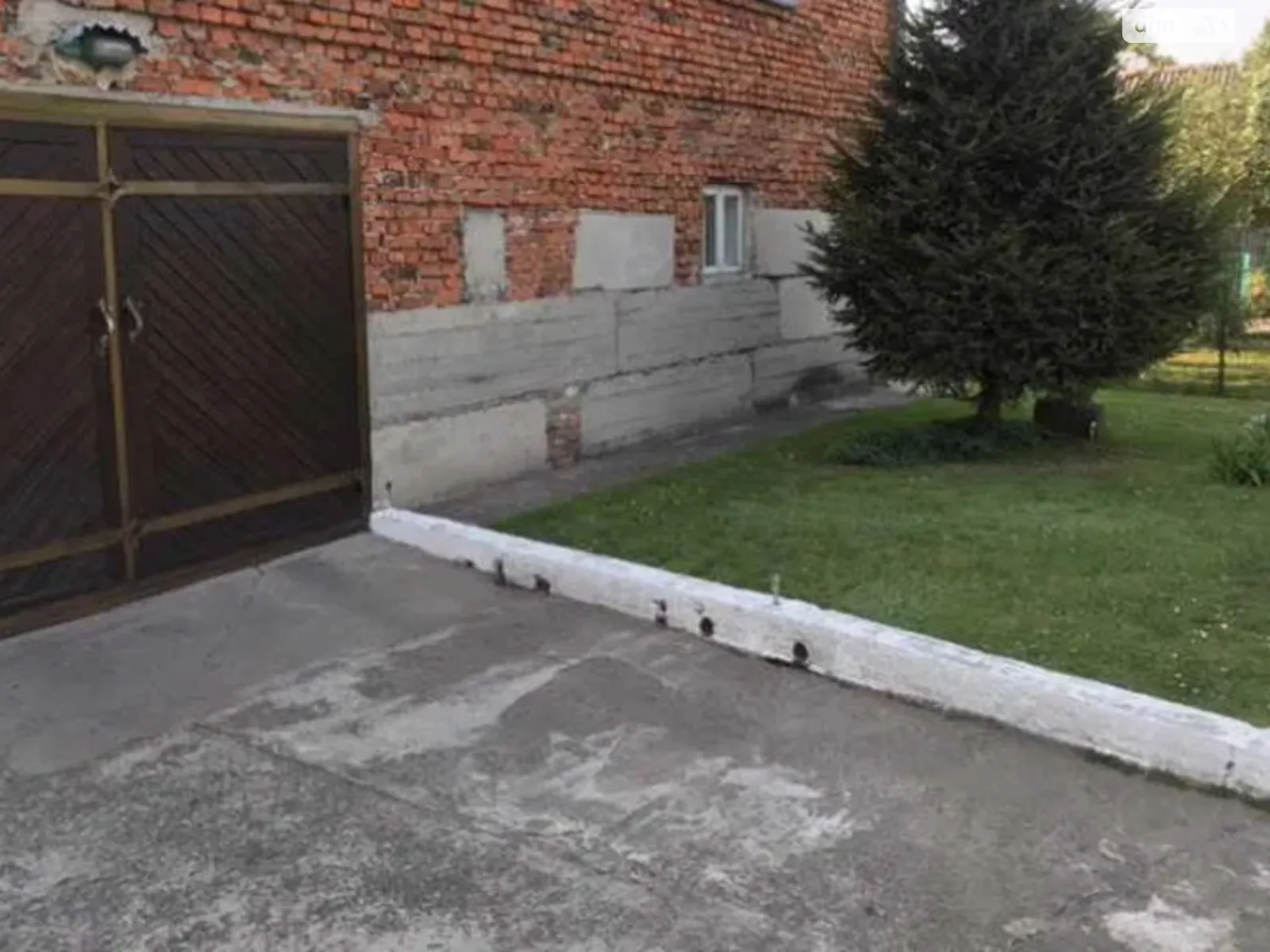 Продается дом на 2 этажа 232 кв. м с камином, цена: 100000 $ - фото 1