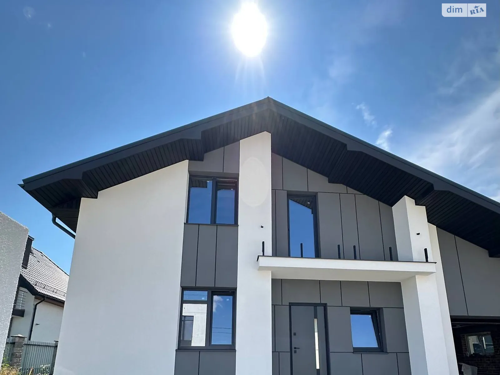 Продається будинок 2 поверховий 190 кв. м з гаражем, цена: 190000 $ - фото 1